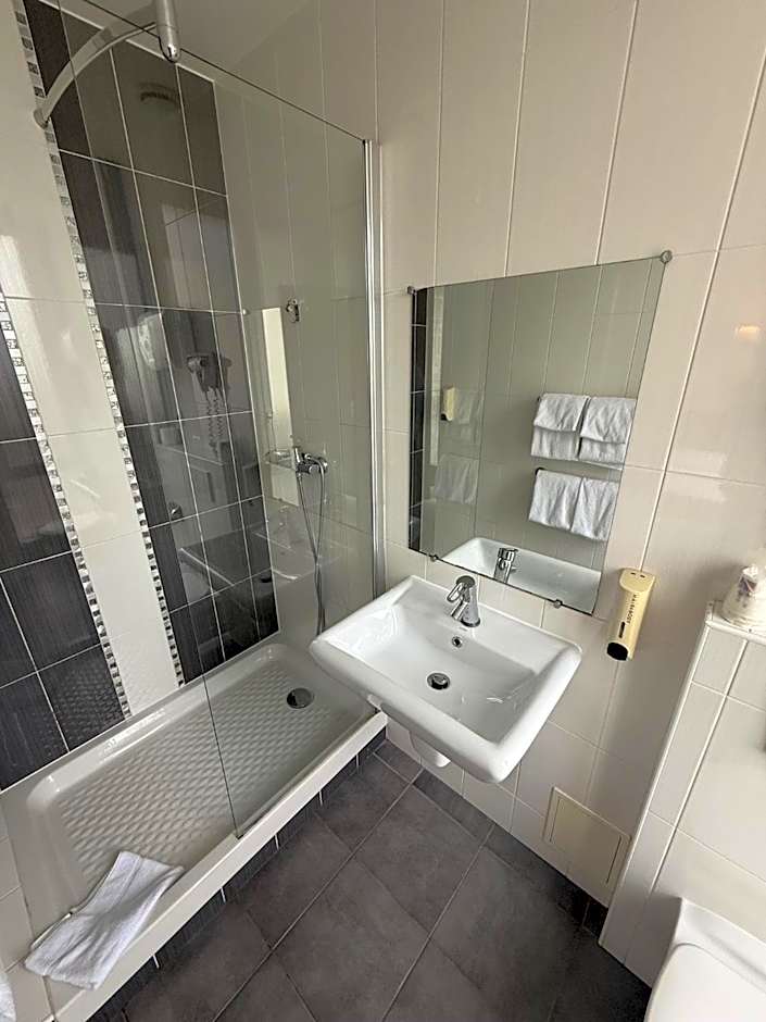 Hotel Richmond Gare du Nord