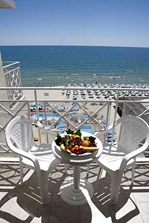 Twin Room with Sea View