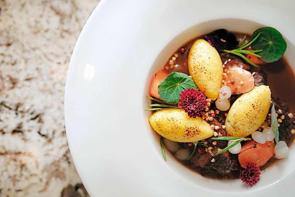 Metropol Palace, Belgrade