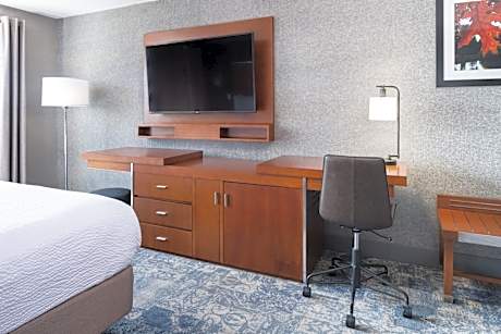 Guest room, 1 King, Whirlpool