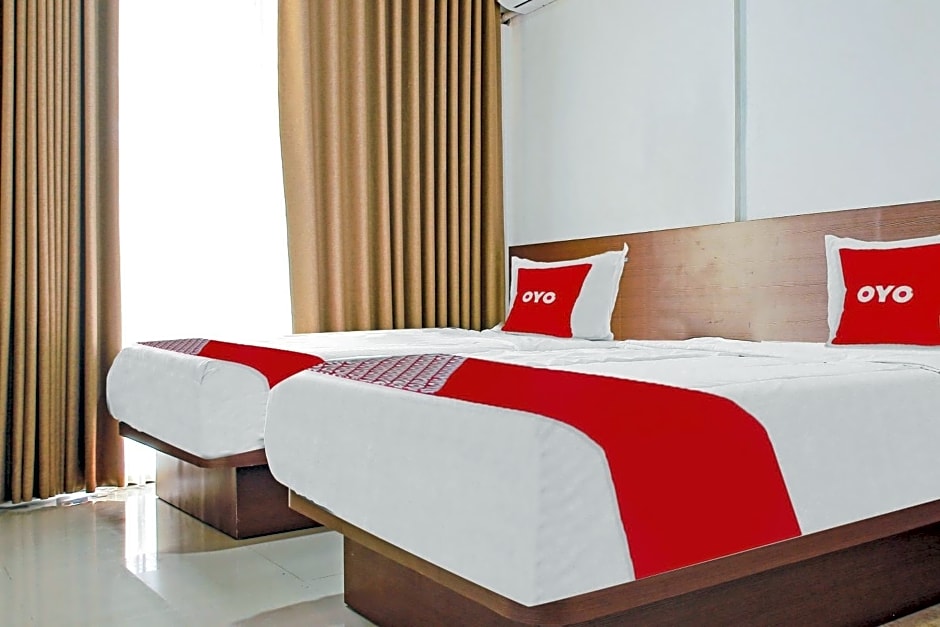 OYO 90221 Makarim Guest House Syariah