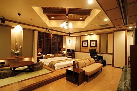 Suite with Tatami Area