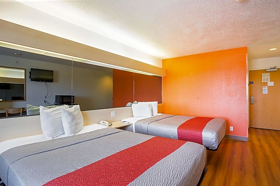 Motel 6-Bernalillo, NM