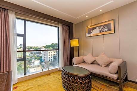 King Room with Garden View