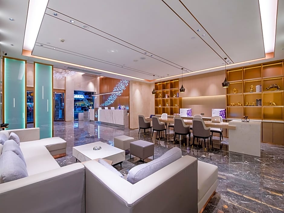 Lavande Hotel Kunming  West Mountain Wanda Plaza