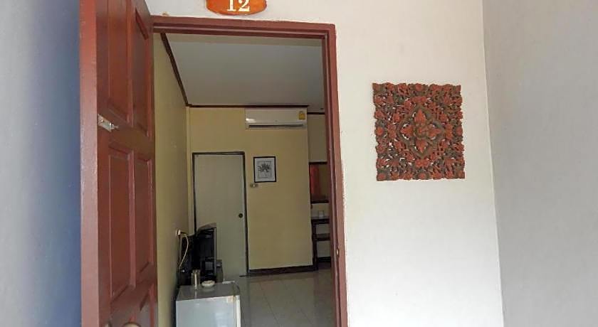 Jinta Hotel Nathon Beach