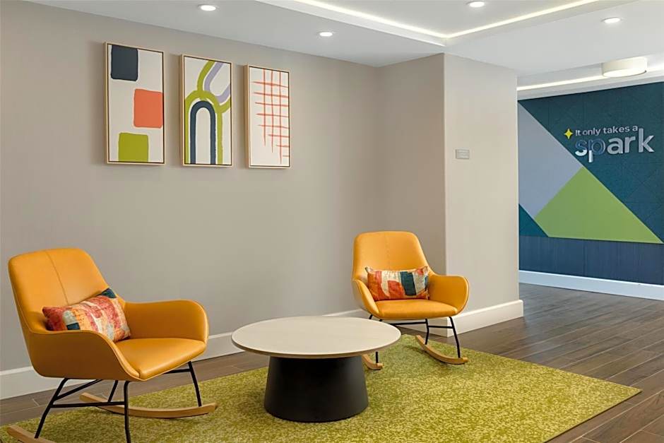 Spark by Hilton Woodstock