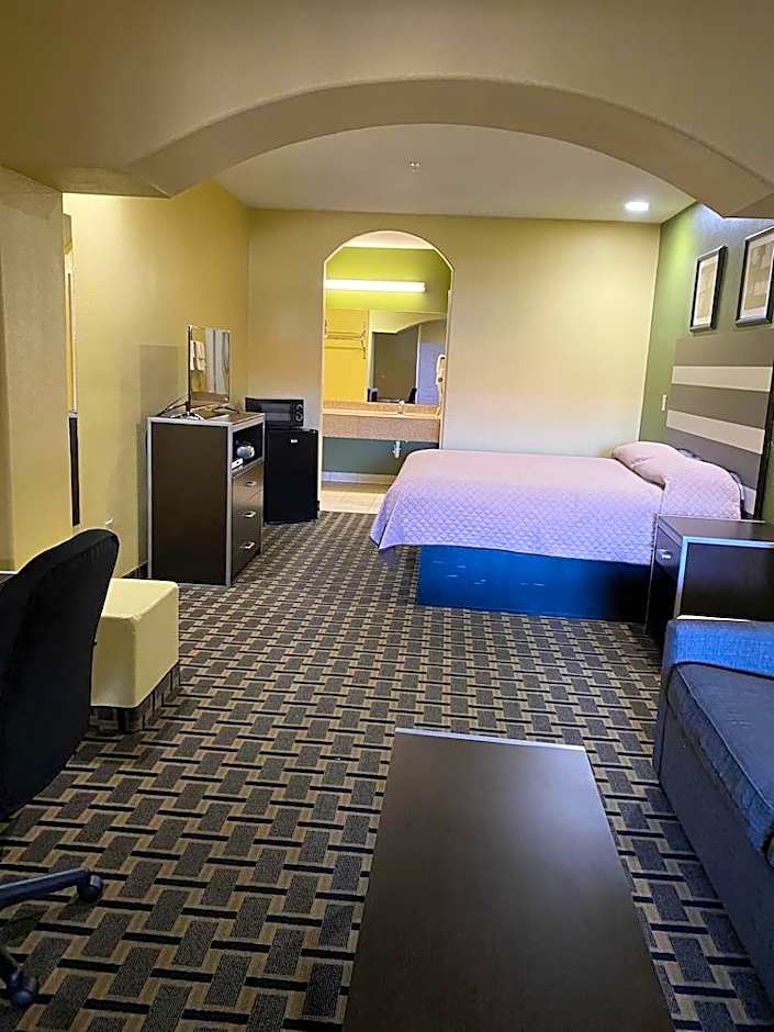 Redwood Suites