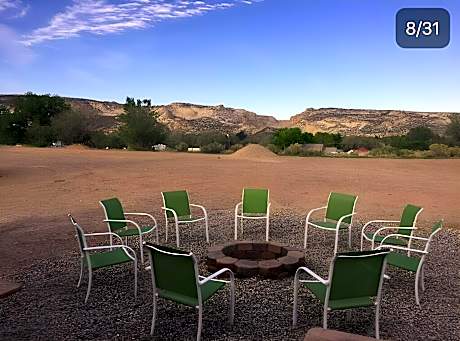 3 - Riverbed Retreat-Queen-Ensuite with Shower