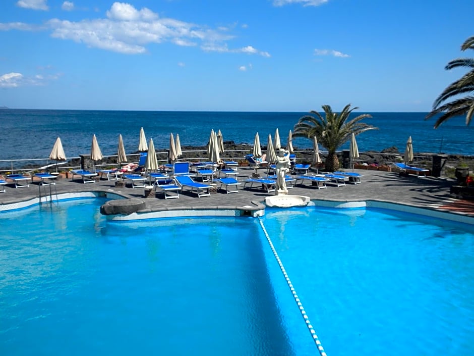 Arathena Rocks Hotel