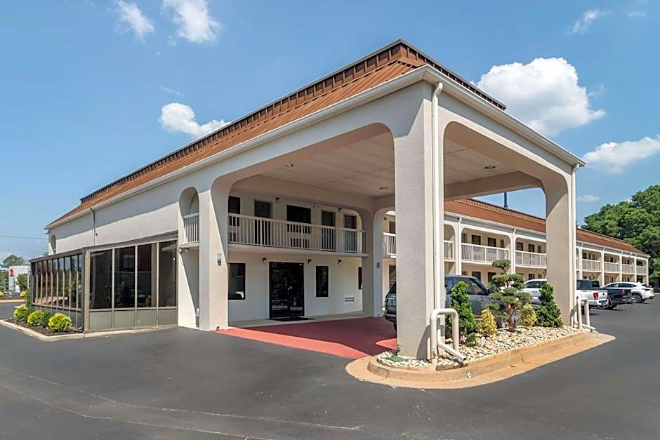 Quality Inn McDonough Atlanta South