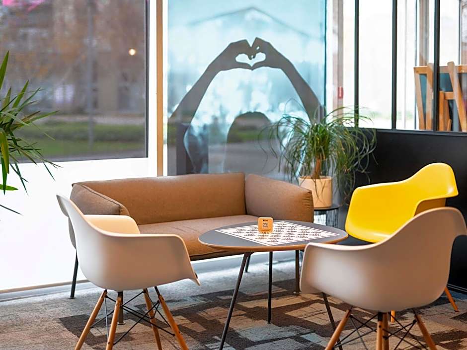 ibis Lyon Caluire Cite Internationale