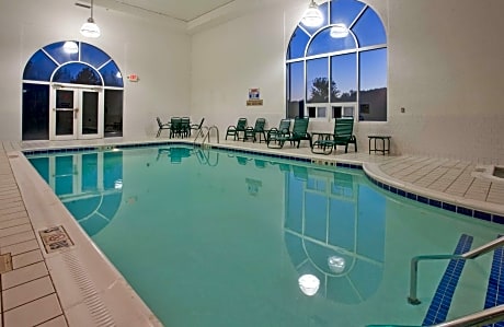 Country Inn & Suites by Radisson, Somerset, KY