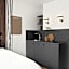 Bob W Munich Schwabing