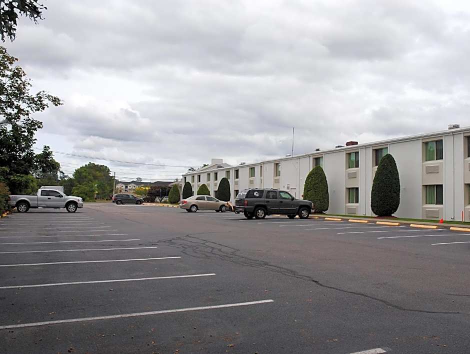 Motel 6-Seekonk, MA - Providence East