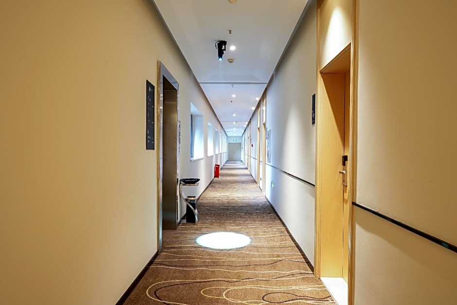 City Comfort Inn Yichang Zhijiang Qixing Plaza Guomao