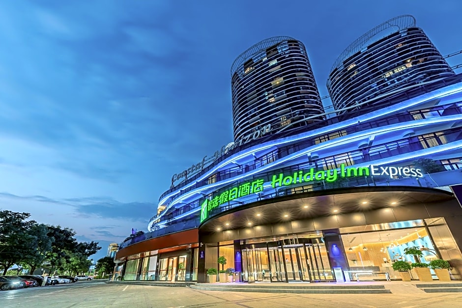 Holiday Inn Express Yichang Riverside By IHG