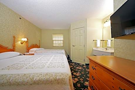Queen Room with Two Queen Beds