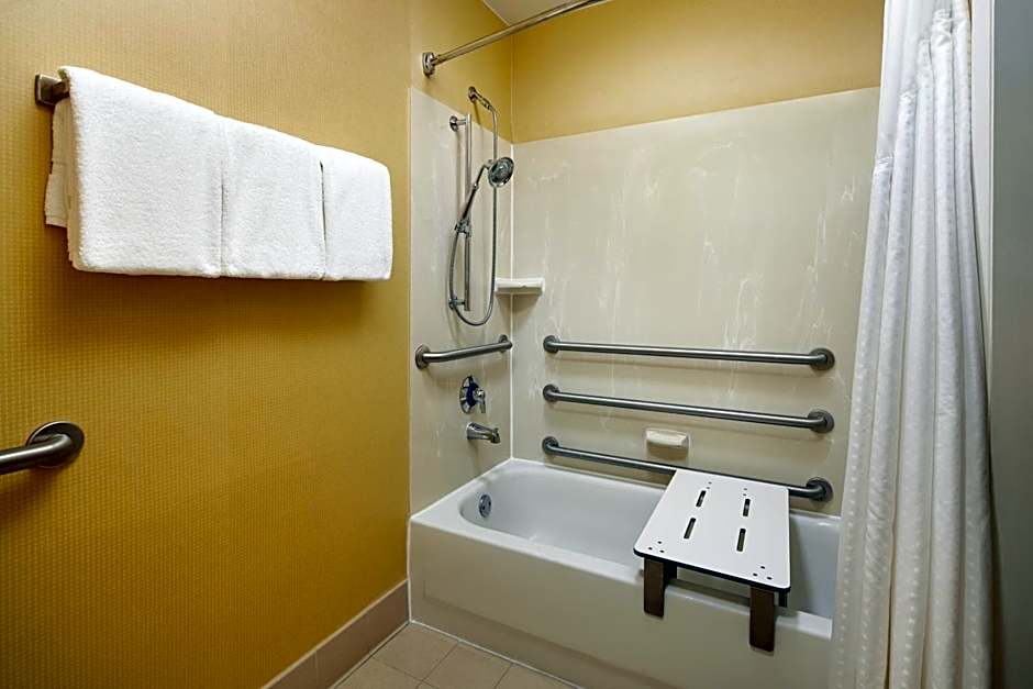 Holiday Inn Express Tifton By IHG