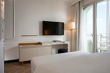 Deluxe Triple Room with Sea View
