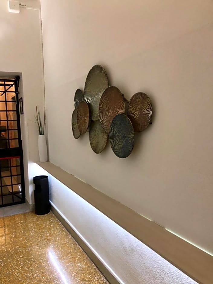 Hotel Cairoli