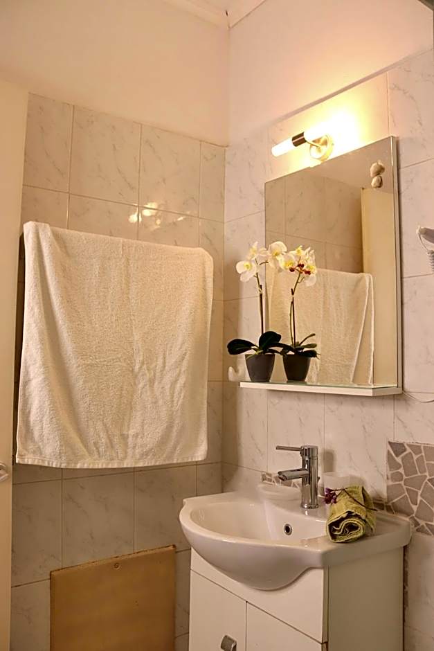 Elves Studios& Apartment's SIDARI