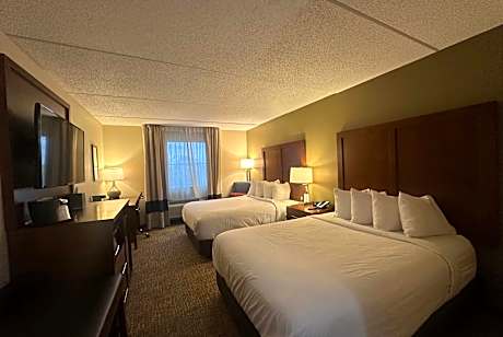 Queen Room with Two Queen Beds - Non-Smoking