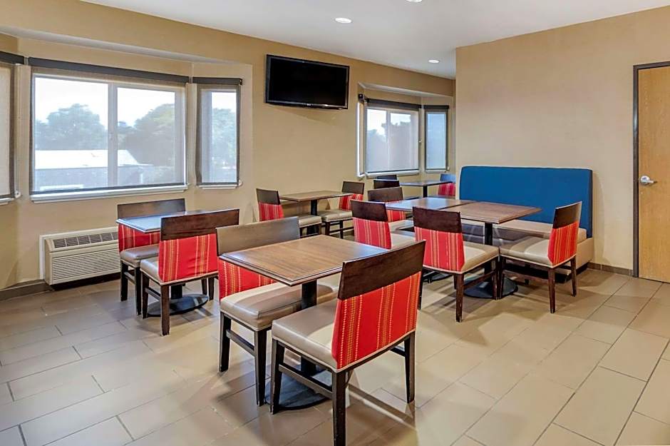 THE ATRIUM HOTEL - SFO AIRPORT FREE! - Shuttle Bus - Parking - WIFI