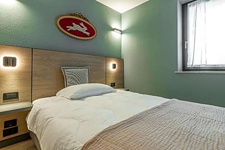 Single Room with Bath