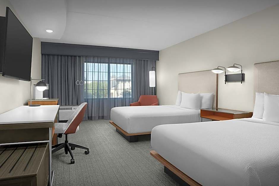 Courtyard by Marriott Pensacola Downtown