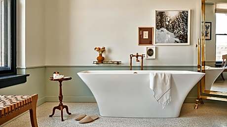 Studio Suite, 2 Queen