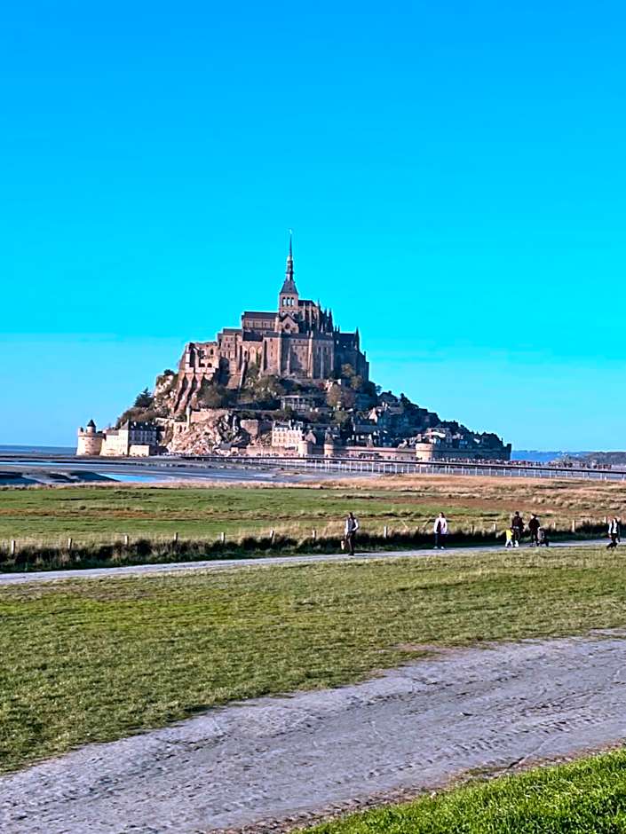TOWNHOUSE TROUVILLE - Appart'Hotel & Studios