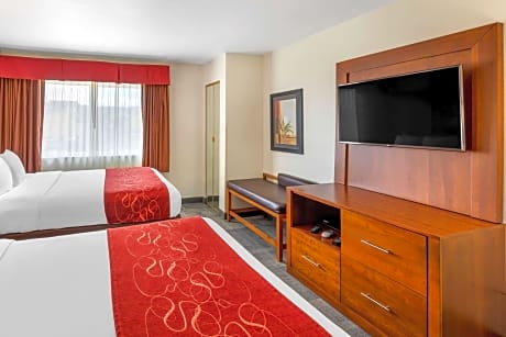 2 Queen Beds, Business Room, Suite, Nonsmoking