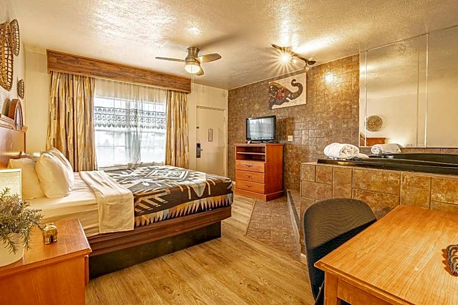 The Classic Desert Aire Hotel