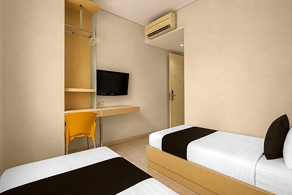 Townhouse Oak Hotel Niaga Surabaya