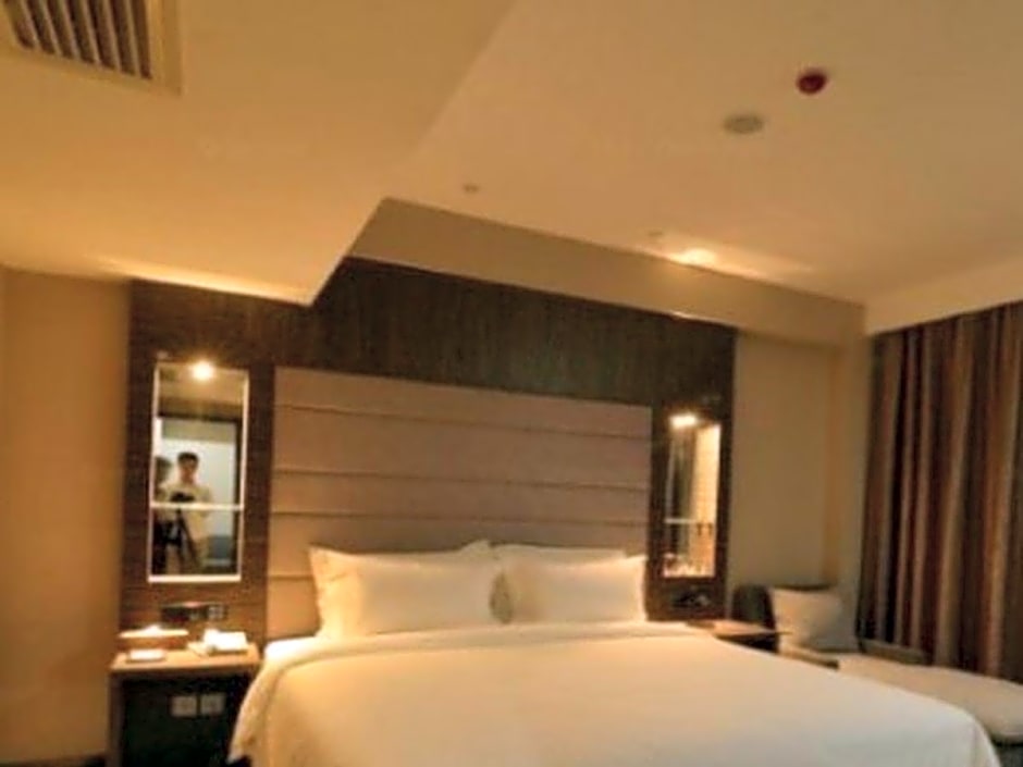 Lavande Hotel Rizhao East Haiqu Road RT-Mart