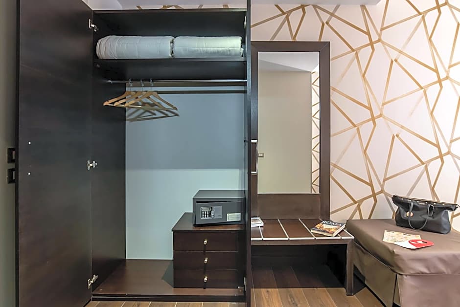 Catone District Hotel