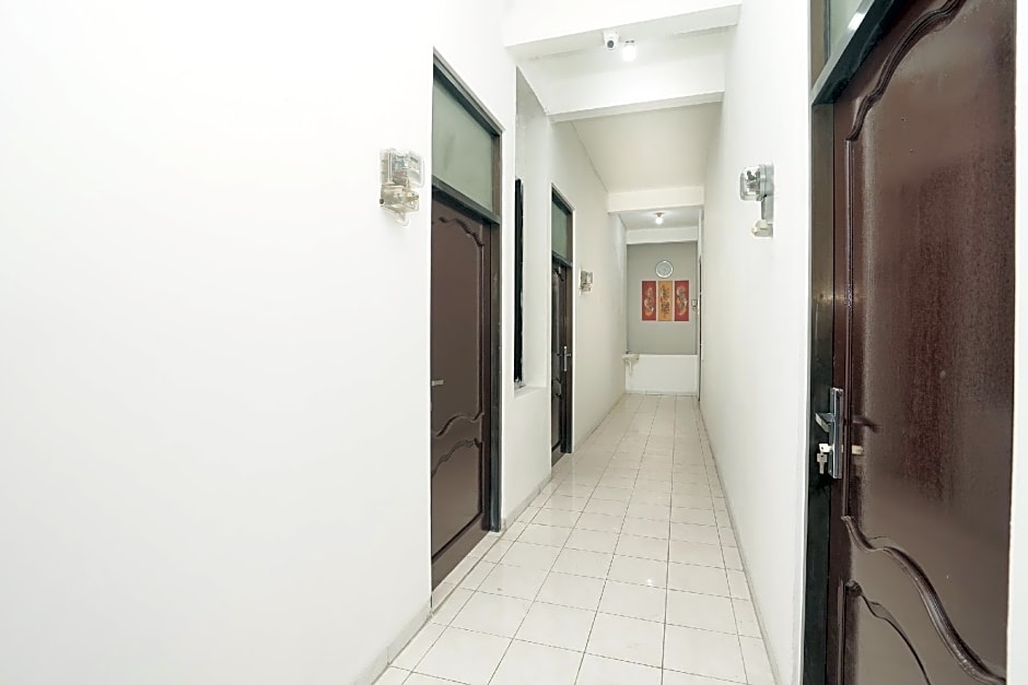 OYO 485 Marcello Residence