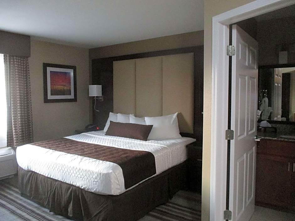 Photo 1 of 4 of King Room with Kitchenette - Non-Smoking