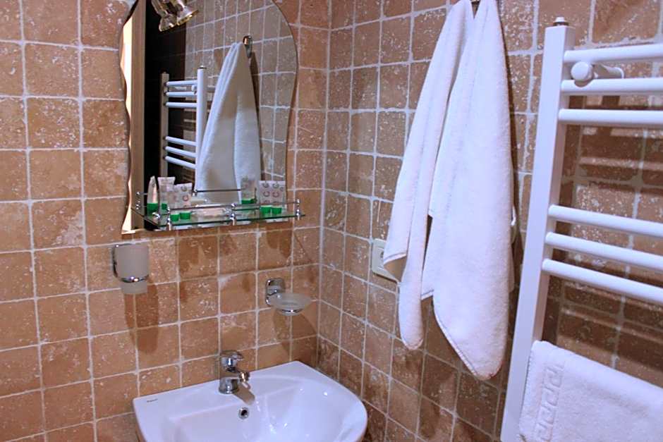 Silk Road Hotel