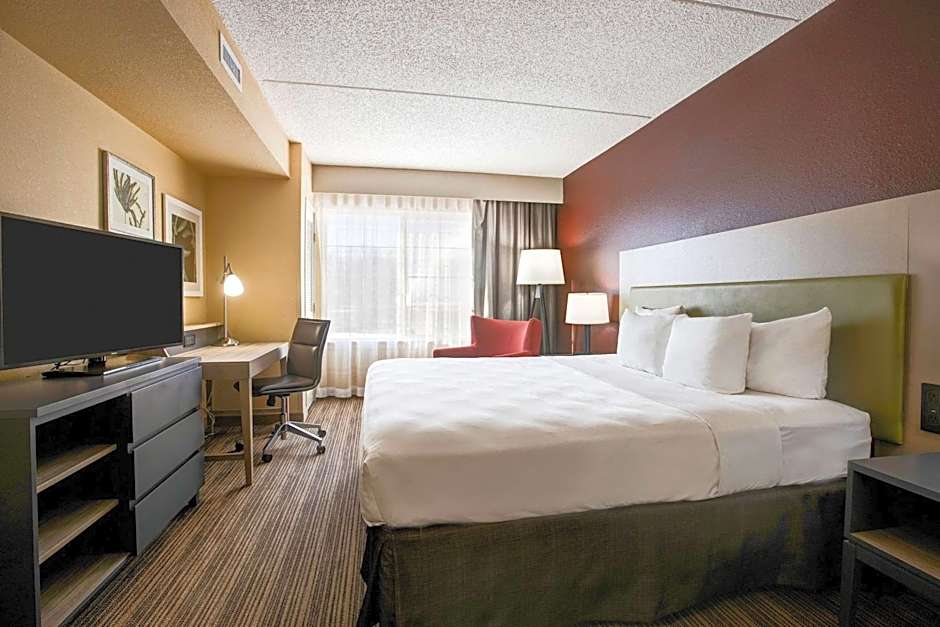 Comfort Inn & Suites St. Paul Northeast