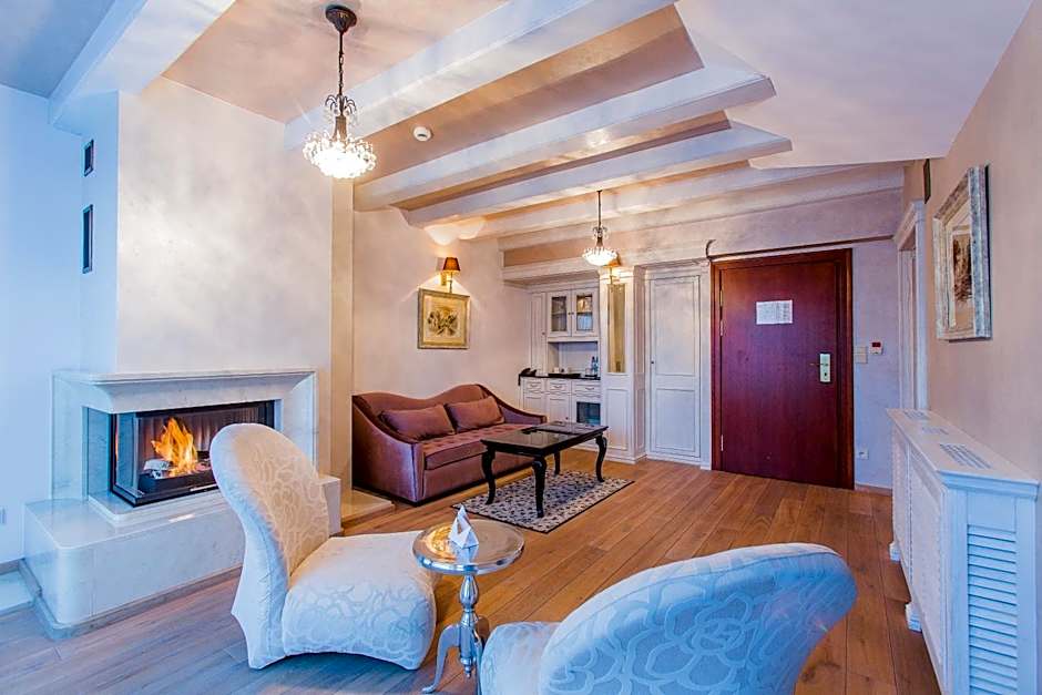 Hotel & Medi-Spa Bialy Kamien