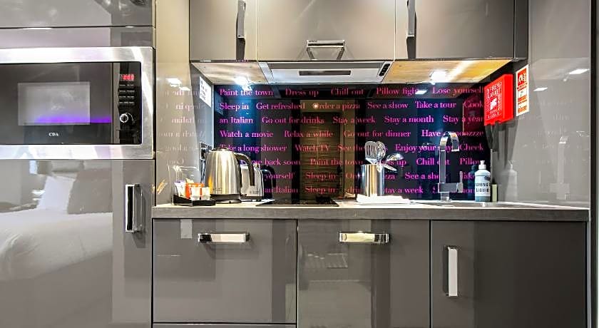 Aparthotel Roomzzz Nottingham City