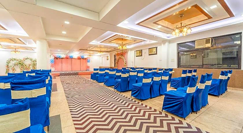 Treebo Shivam Inn Near Singapore Mall