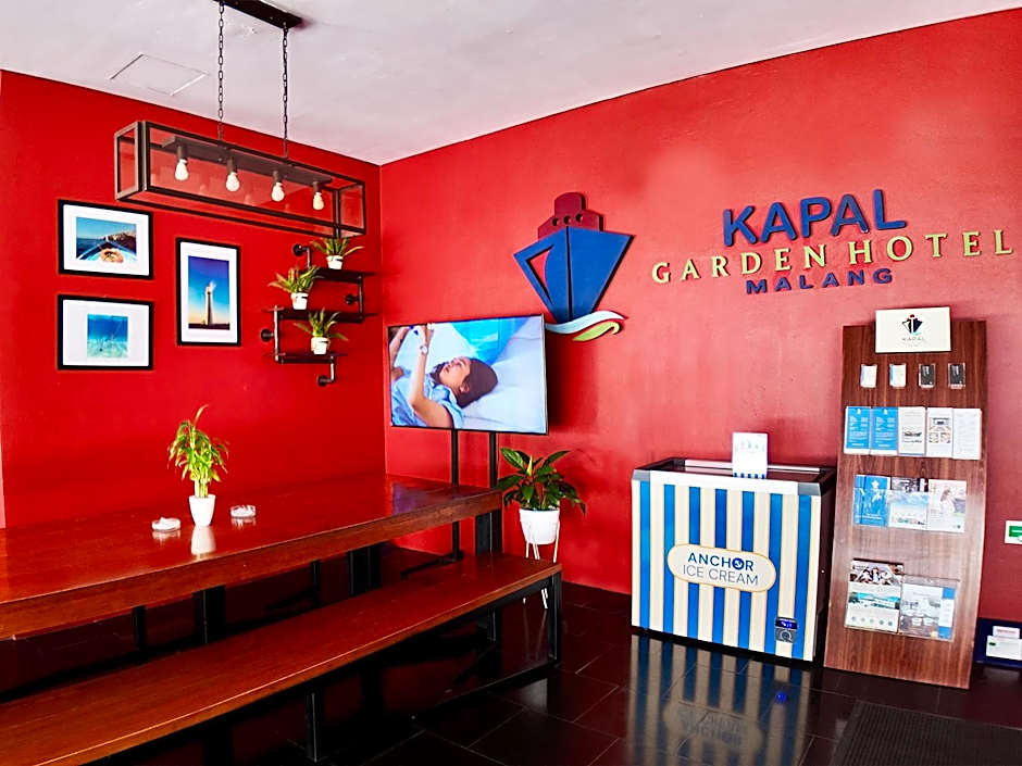 Kapal Garden Hotel at Taman Rekreasi Sengkaling