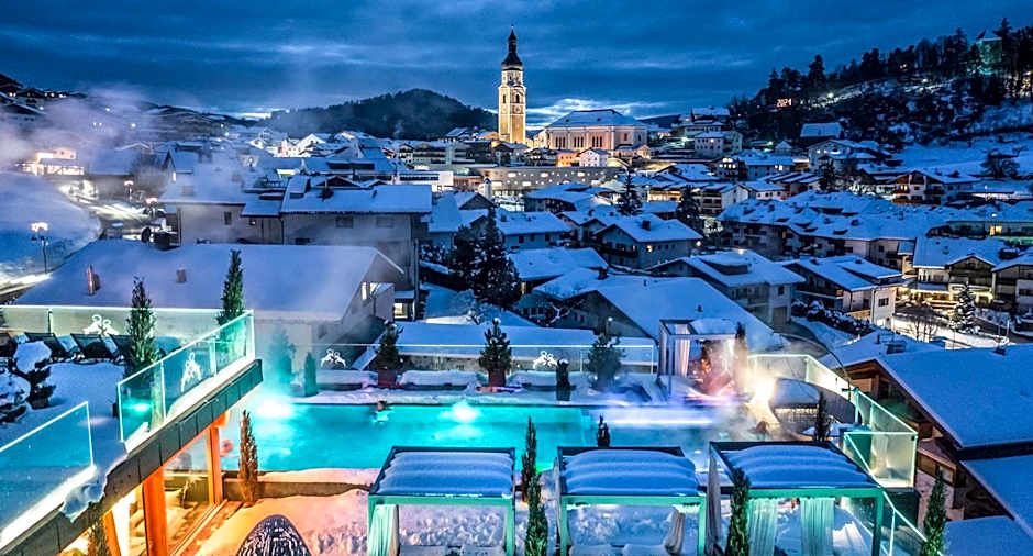 Abinea Dolomiti Romantic Spa Hotel