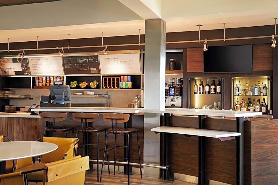 Courtyard by Marriott St Louis Downtown West
