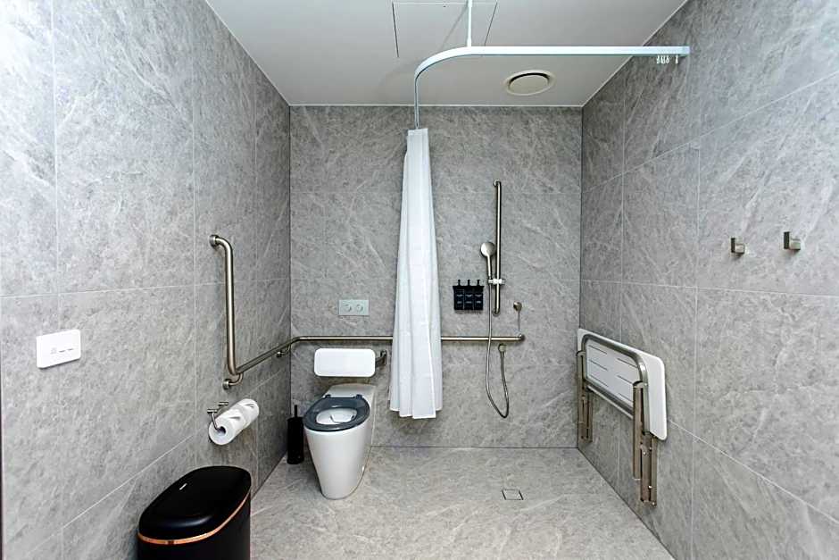 Bayside Geelong Hotel & Apartments, an Ascend Collection Hotel