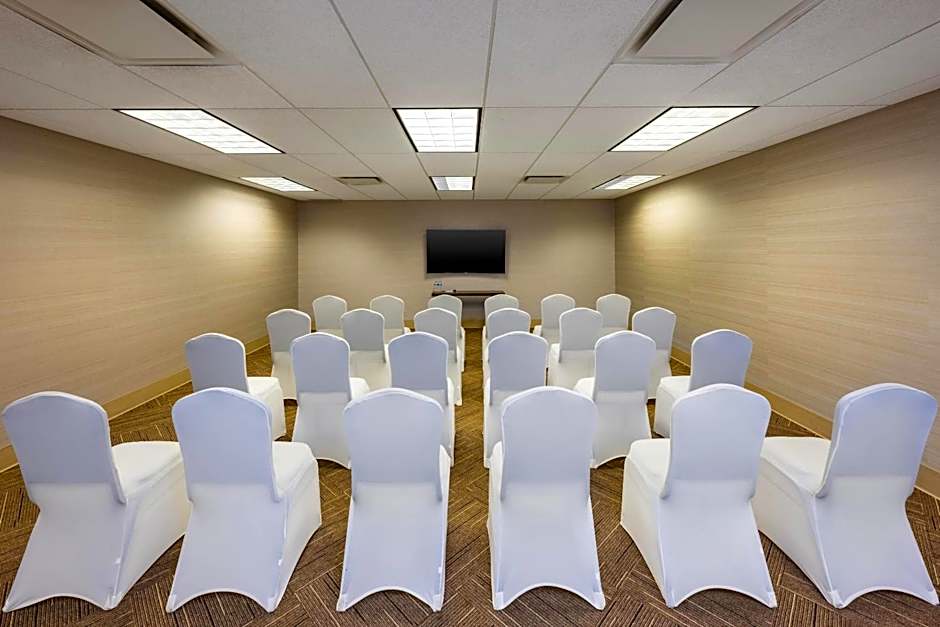 Radisson Hotel Edmonton Airport