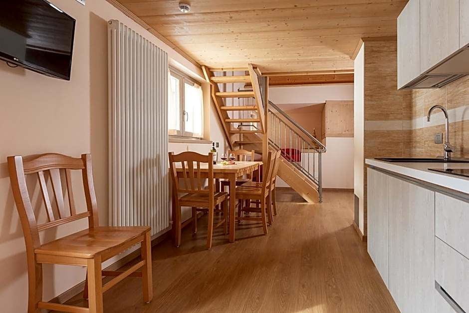 Hotel Meublè Adler - Rooms & Mountain Apartments